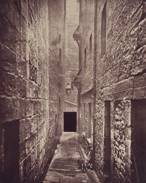 Thomas Annan, Close, No. 61 Saltmarket.