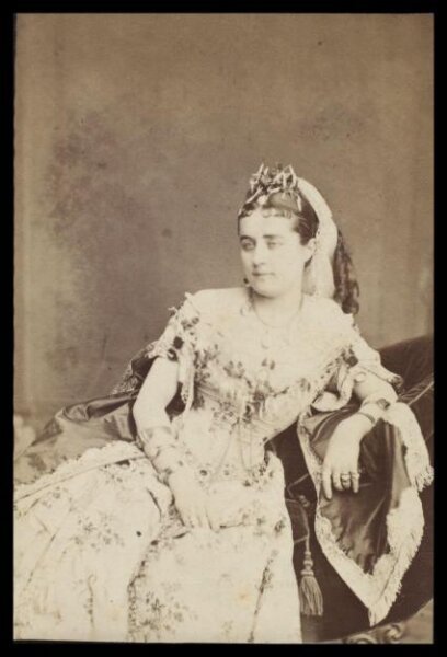 London Stereoscopic and Photographic Company, Guy Little Theatrical Photograph