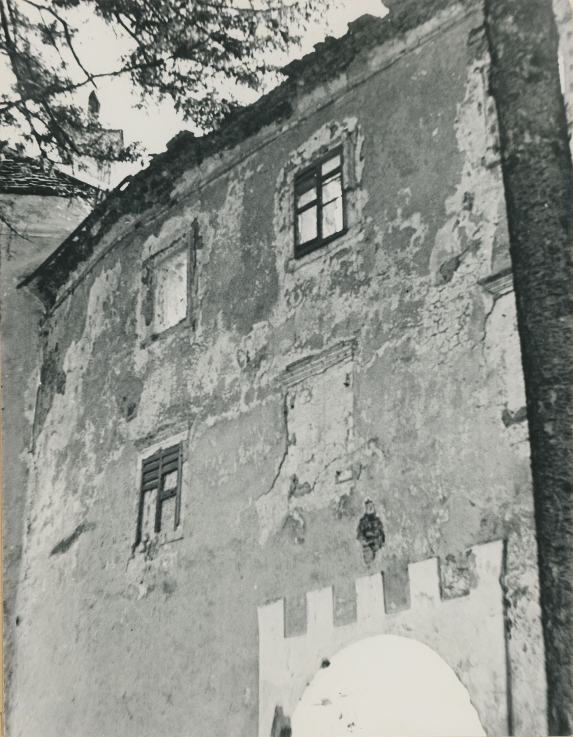 neutvrđen autor, Ivanec - Stari grad, glavni ulaz, gornje pročelje