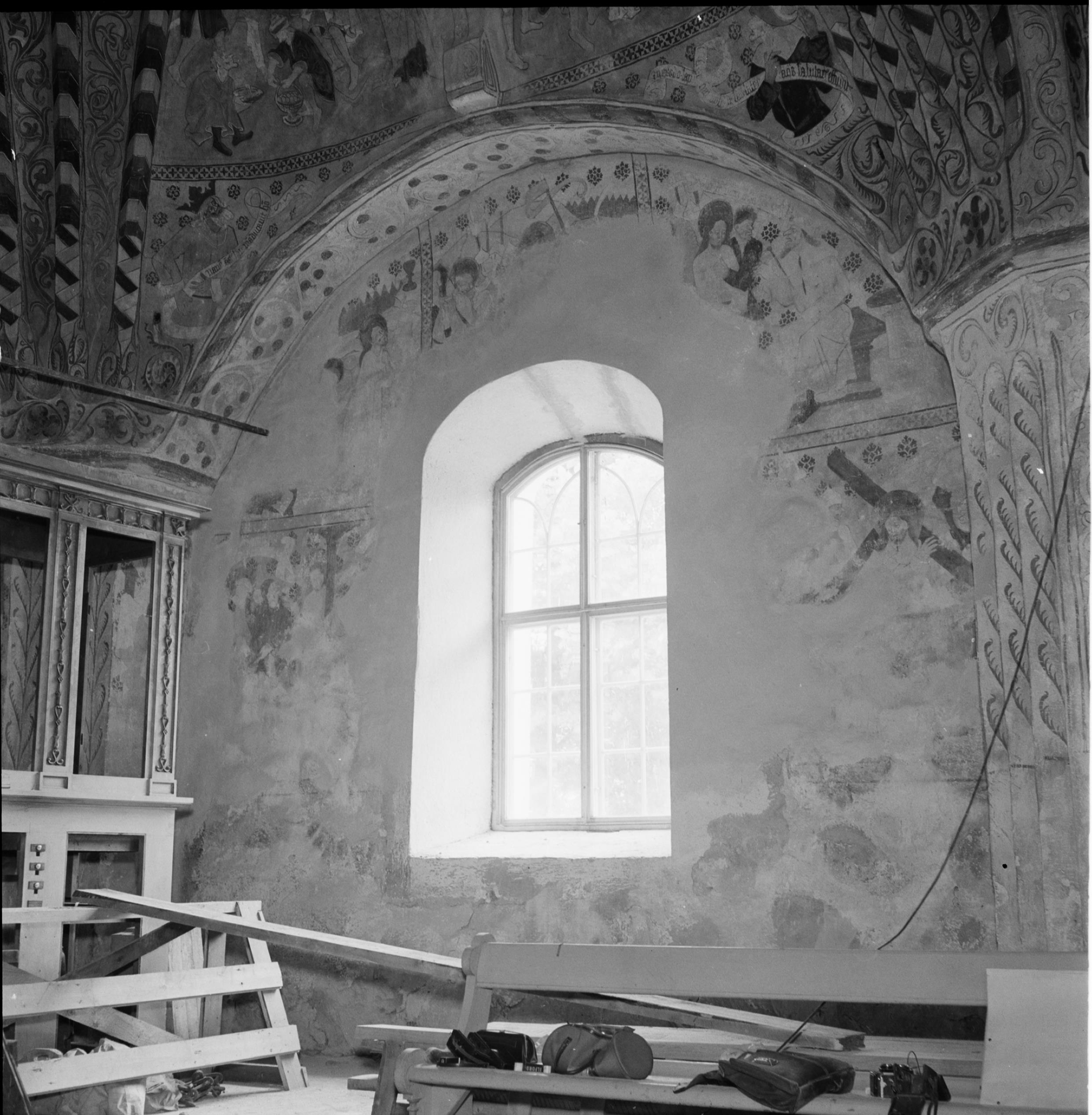 Iwar Anderson, Härnevi kyrka