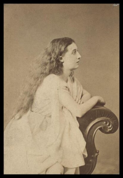 London Stereoscopic and Photographic Company, Guy Little Theatrical Photograph