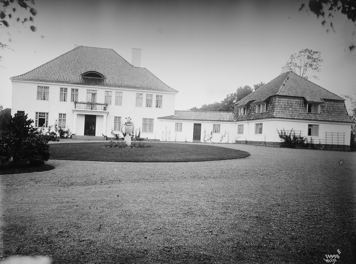 Anders Beer Wilse, Konv: Eyde/Sem hovedgaard gaardsfasade