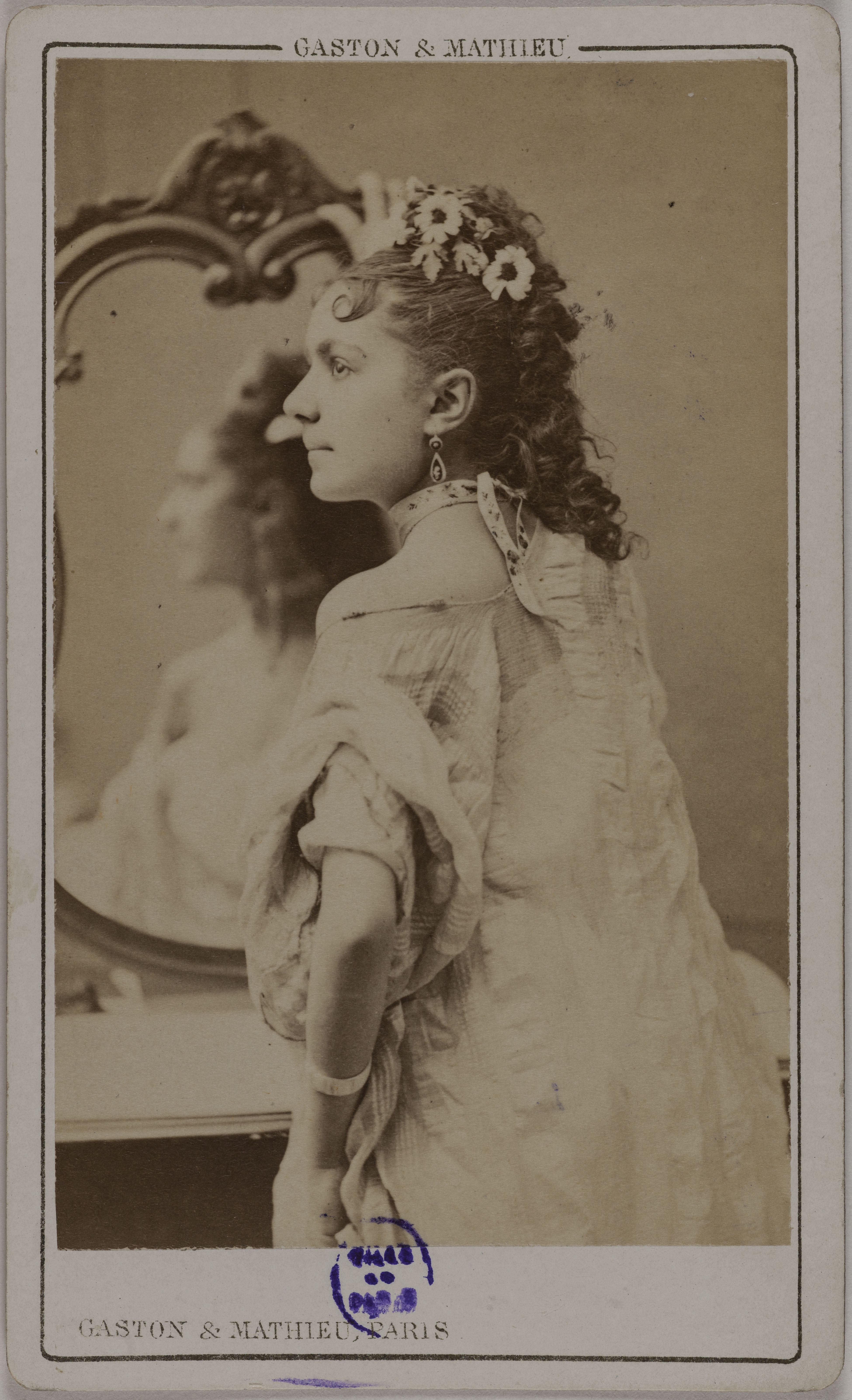 Gaston & Mathieu, Portrait d'Antonia (danseuse au Théâtre de la Gaité)