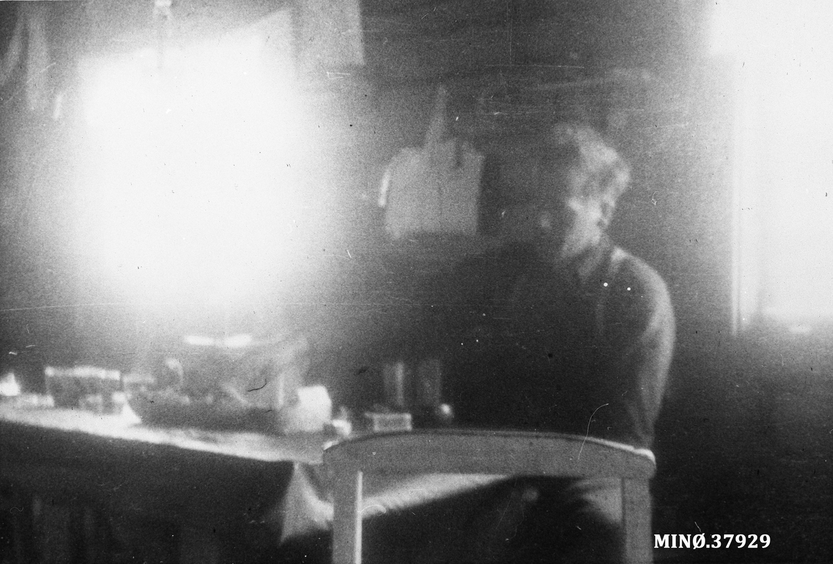 Oddvar Dobloug, Interiør fra Ruudshytta.