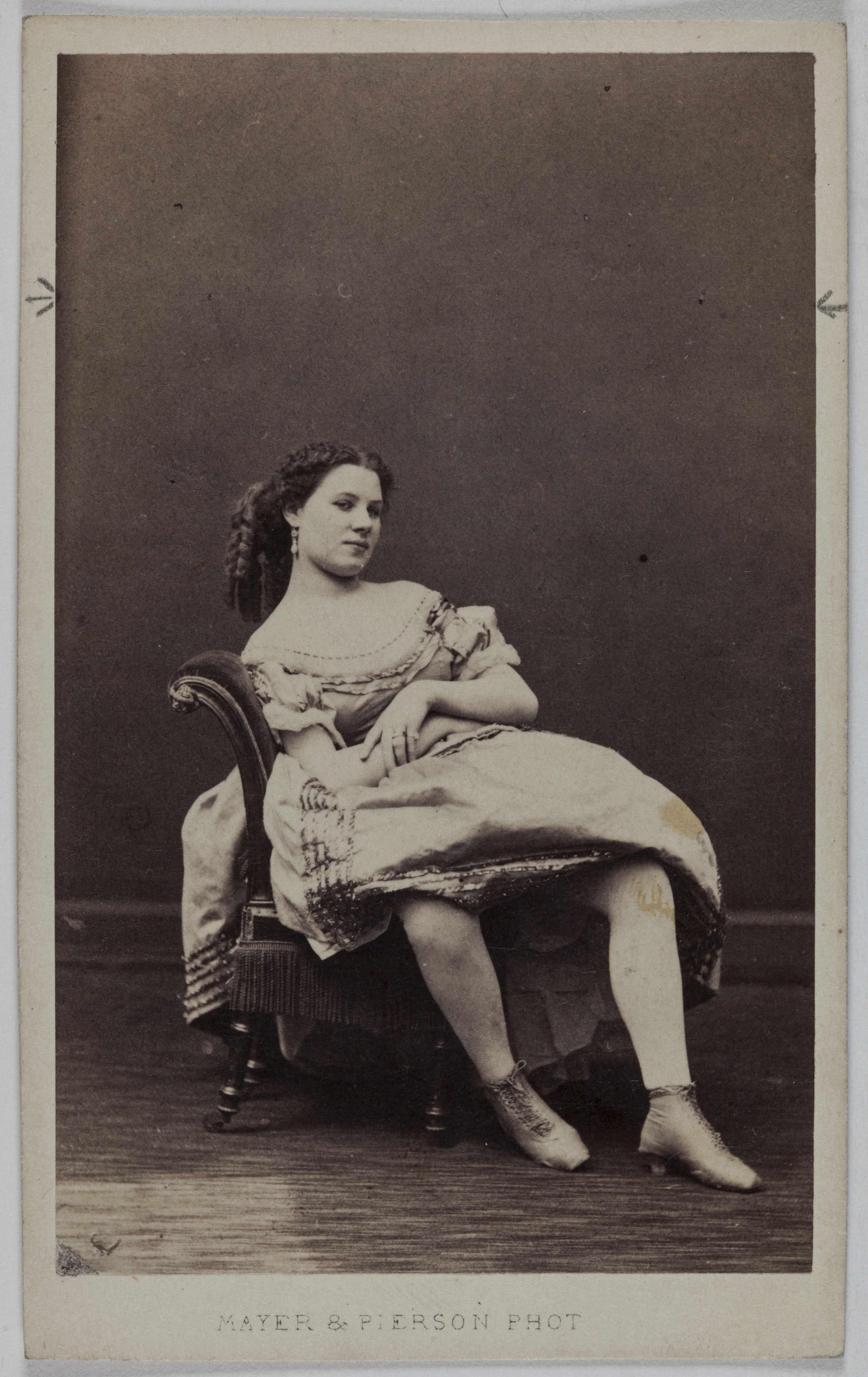 Mayer Frères et Pierson, Portrait de Julia Baron (née Jenny Boudin), (vers 1836- ), (actrice)