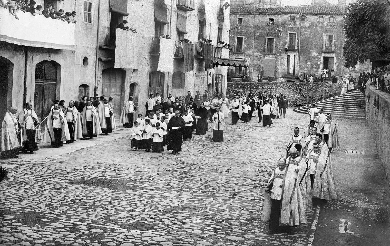 Desconegut, [Procession]