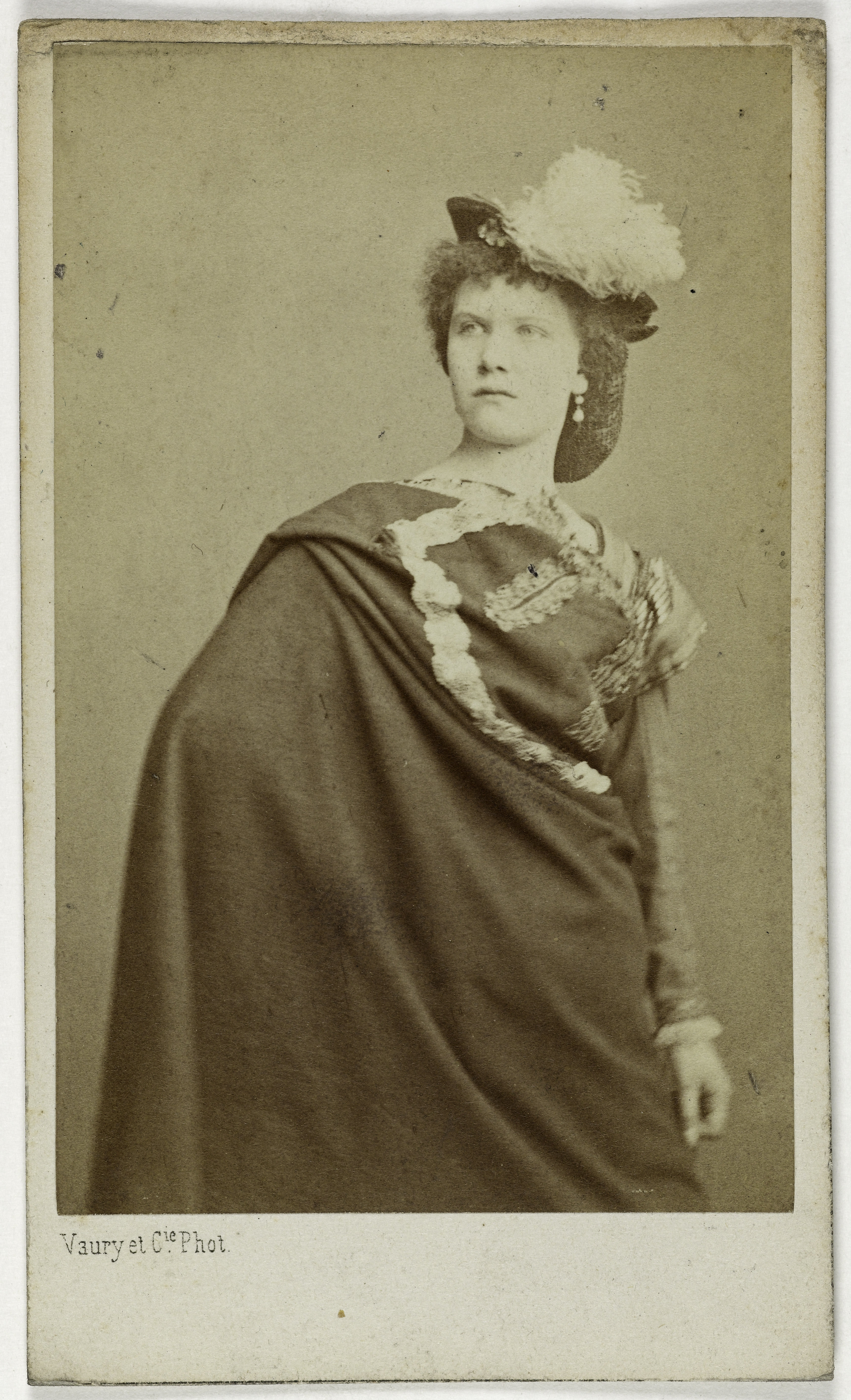 Vaury et Cie, Portrait de Mathilde Heim (ou Hein), actrice au Théâtre des Délassements-Comiques.