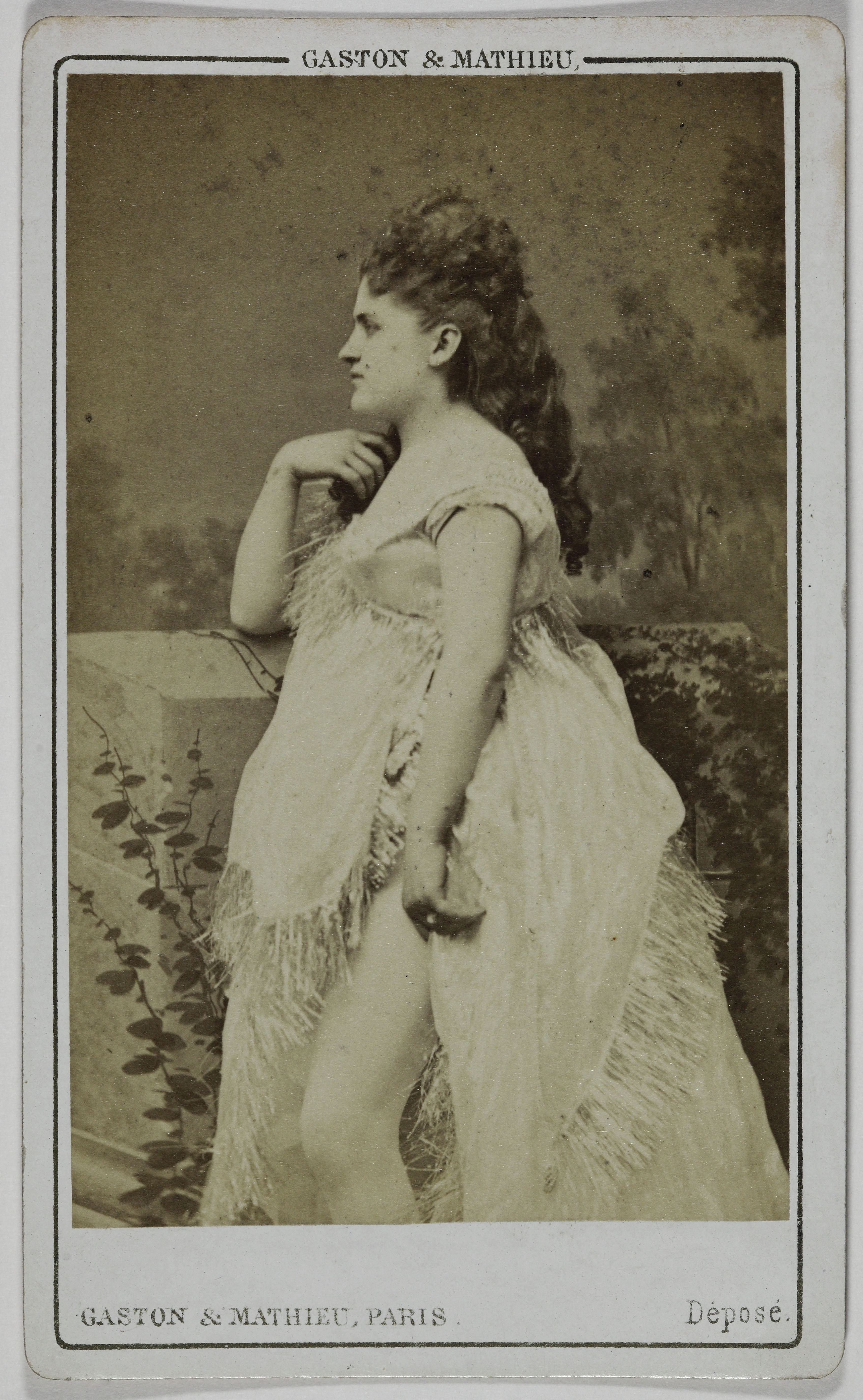 Gaston & Mathieu, Portrait d'Angèle, (actrice)