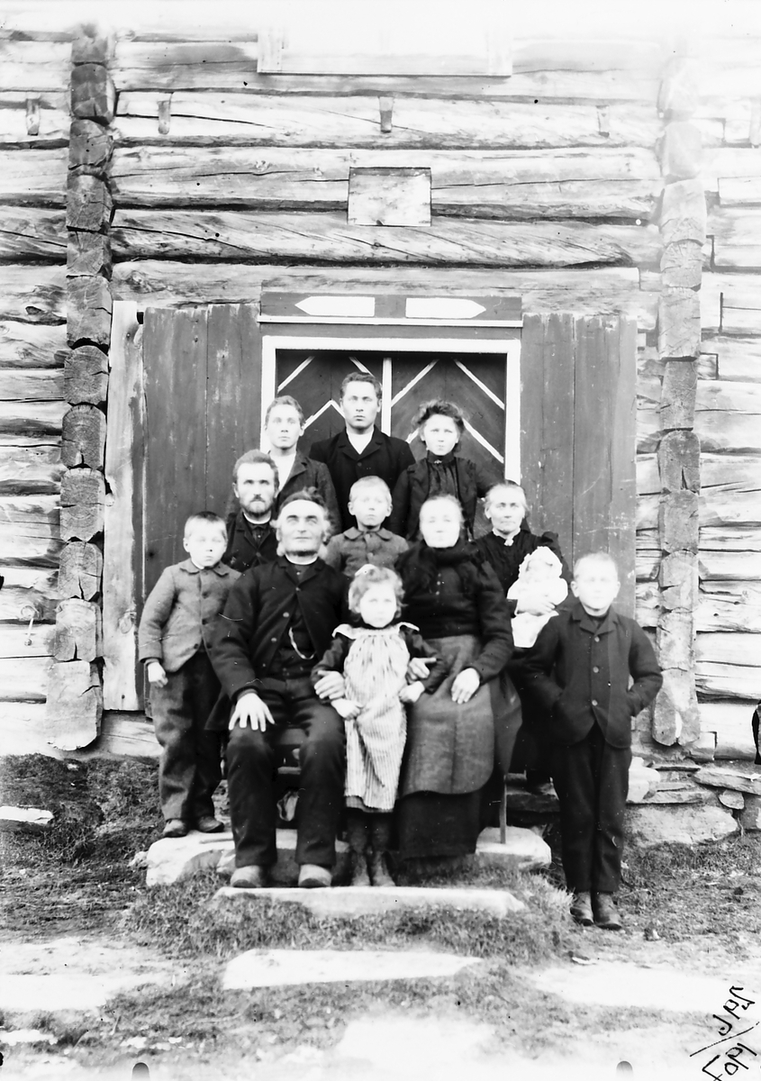 Peder J. Bredalslien, Familiebilde