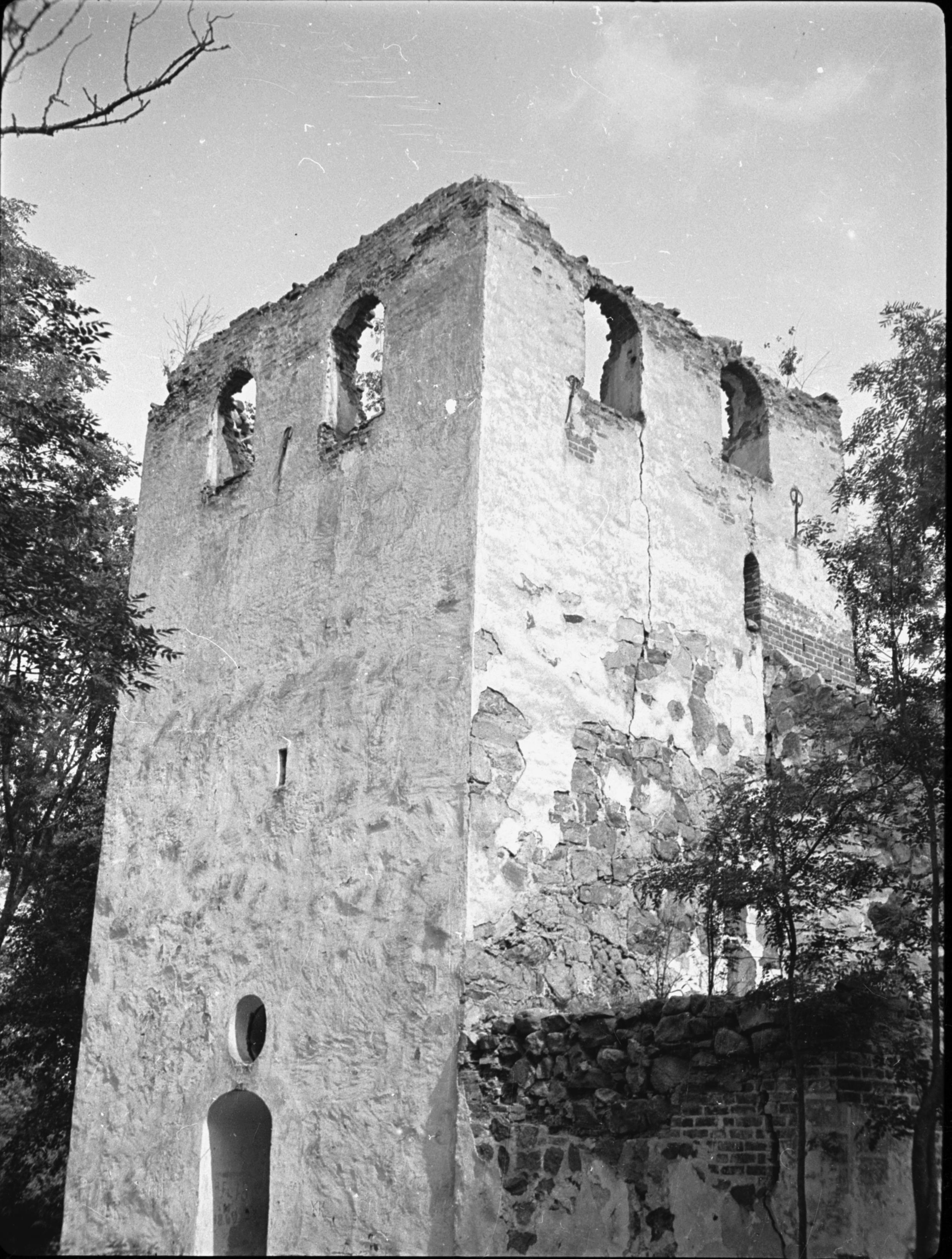 Erik Lundberg, Björkviks kyrkoruin (Björkviks gamla kyrka)