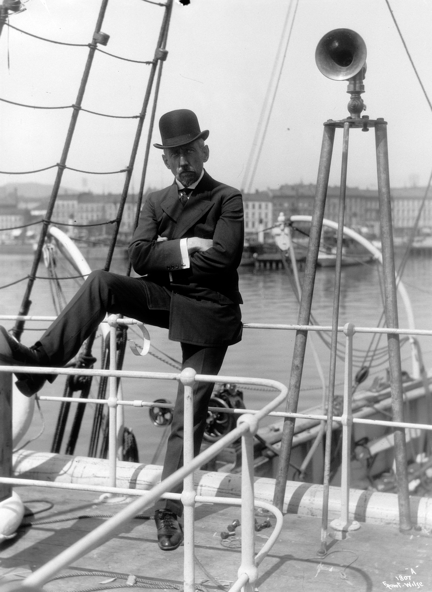 Anders Beer Wilse, Prot: Kaptein Roald Amundsen ved Sirenen Fram
