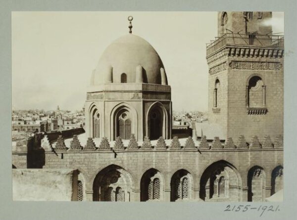 K.A.C. Creswell, The façade of the funerary complex of Mamluk Sultan al-Mansur Qalawun, Cairo