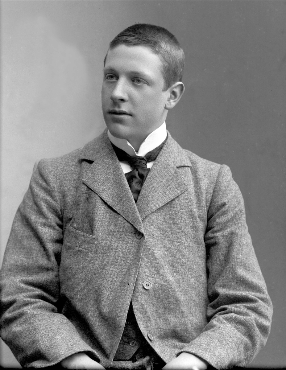 Gustav Borgen, NFB.30677
