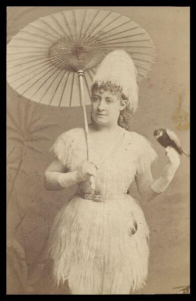 London Stereoscopic and Photographic Company, Guy Little Theatrical Photograph