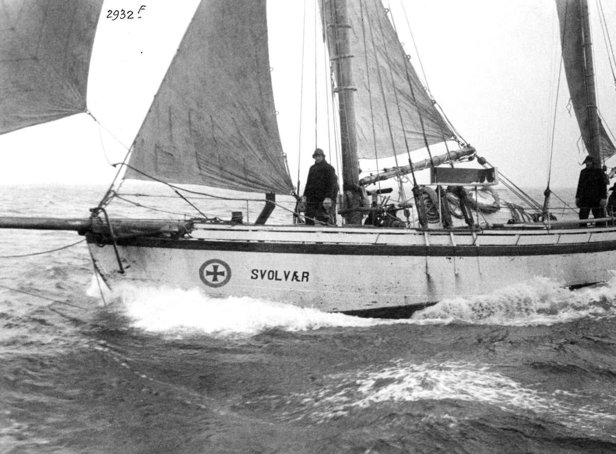 Anders Beer Wilse, Redningsskoyter