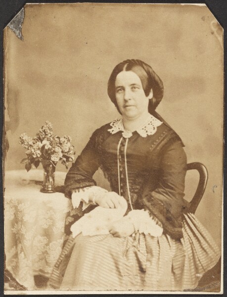 Unknown, [Portrait of seated woman]