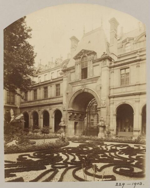 Atget, Jean-Eugène-Auguste, Hotel Carnavalet, Paris, France