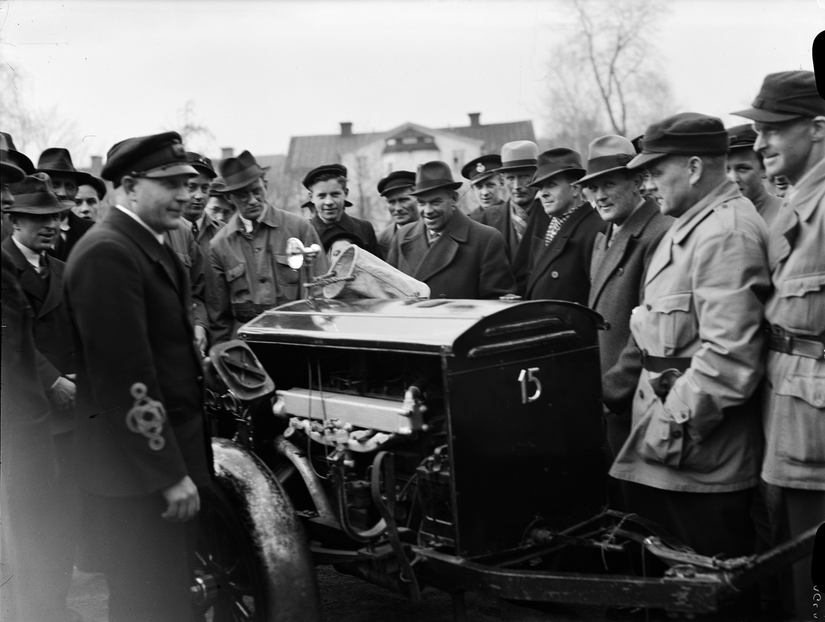 Paul Sandberg, It was “lively interest among the participants in the briefing for the perfect care of the syringes” at Uppsala County Fire Brigade Federation “demonstrations” at Uppsala Fire Station