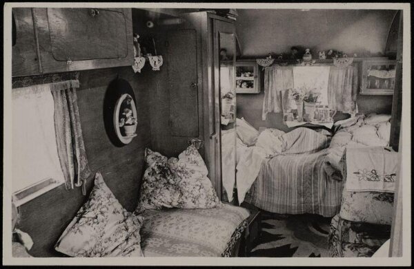 Hinde, John Wilfrid, view of the inside of a circus members living space