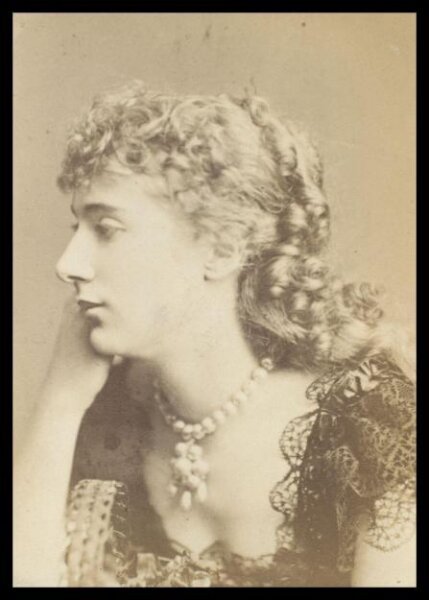 London Stereoscopic and Photographic Company, Guy Little Theatrical Photograph