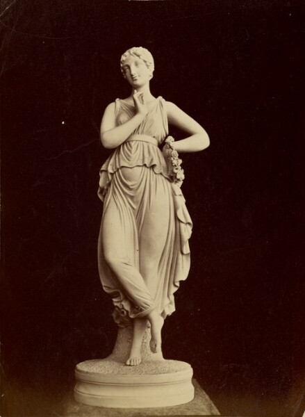 Unknown, [Statue of female figure]