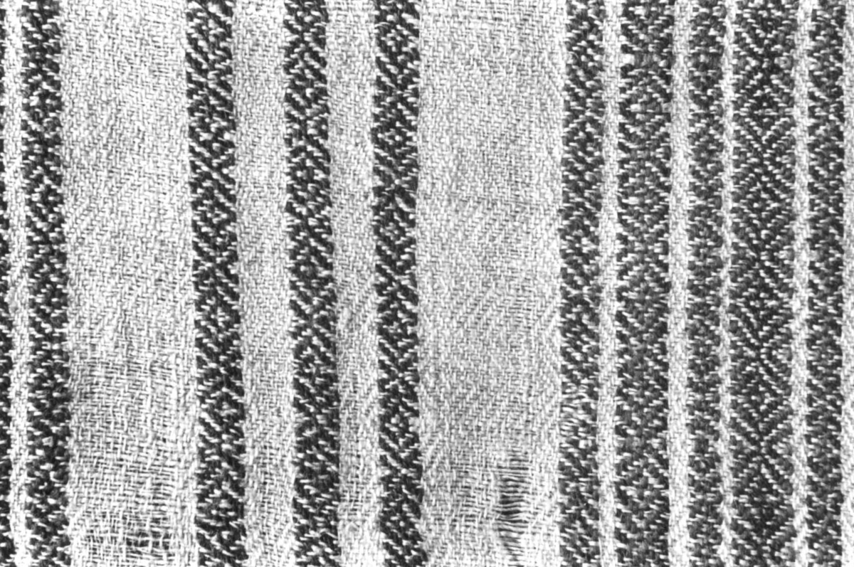 Anna Grostøl, Valle, Aust-Agder 1938. Tjeld, detalj av teppe med gåsøymønster.