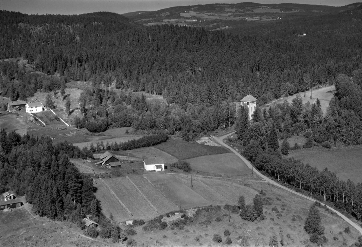 Widerøes Flyveselskap A/S, Flyfoto av Sterti, Kalløkken, "Atapakka". Kraftstasjon ved Ringsaker stasjon.