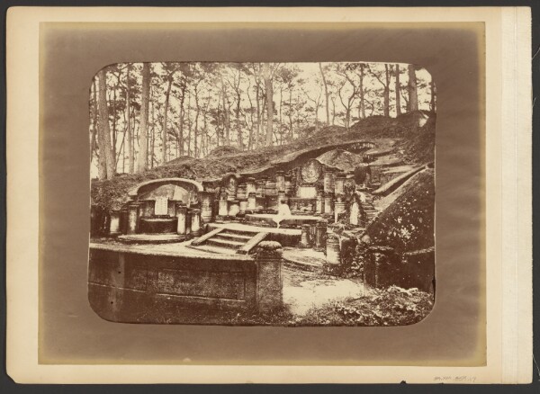 John Thomson, [Turtleback tombs]