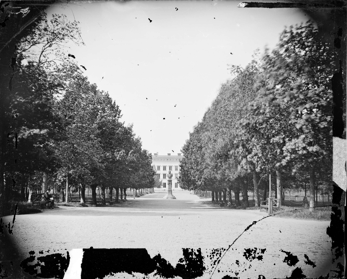 Henri Osti's Fotografiateliér, Chemistry, later called Philologicum, in the Carolina Park, Kåbo district, Uppsala 1860s
