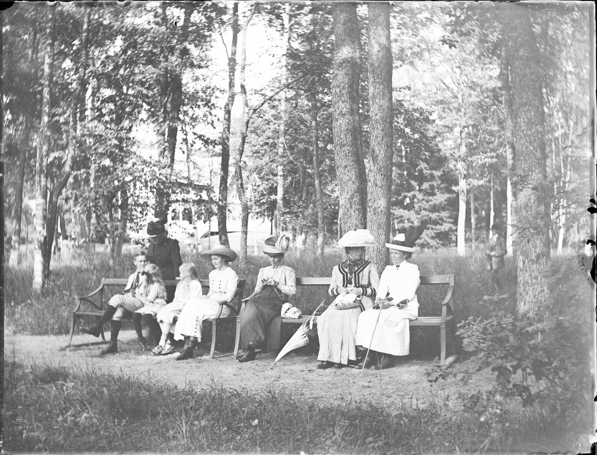 Okänd,, Vilopaus i parken, Sätra brunn, Sala