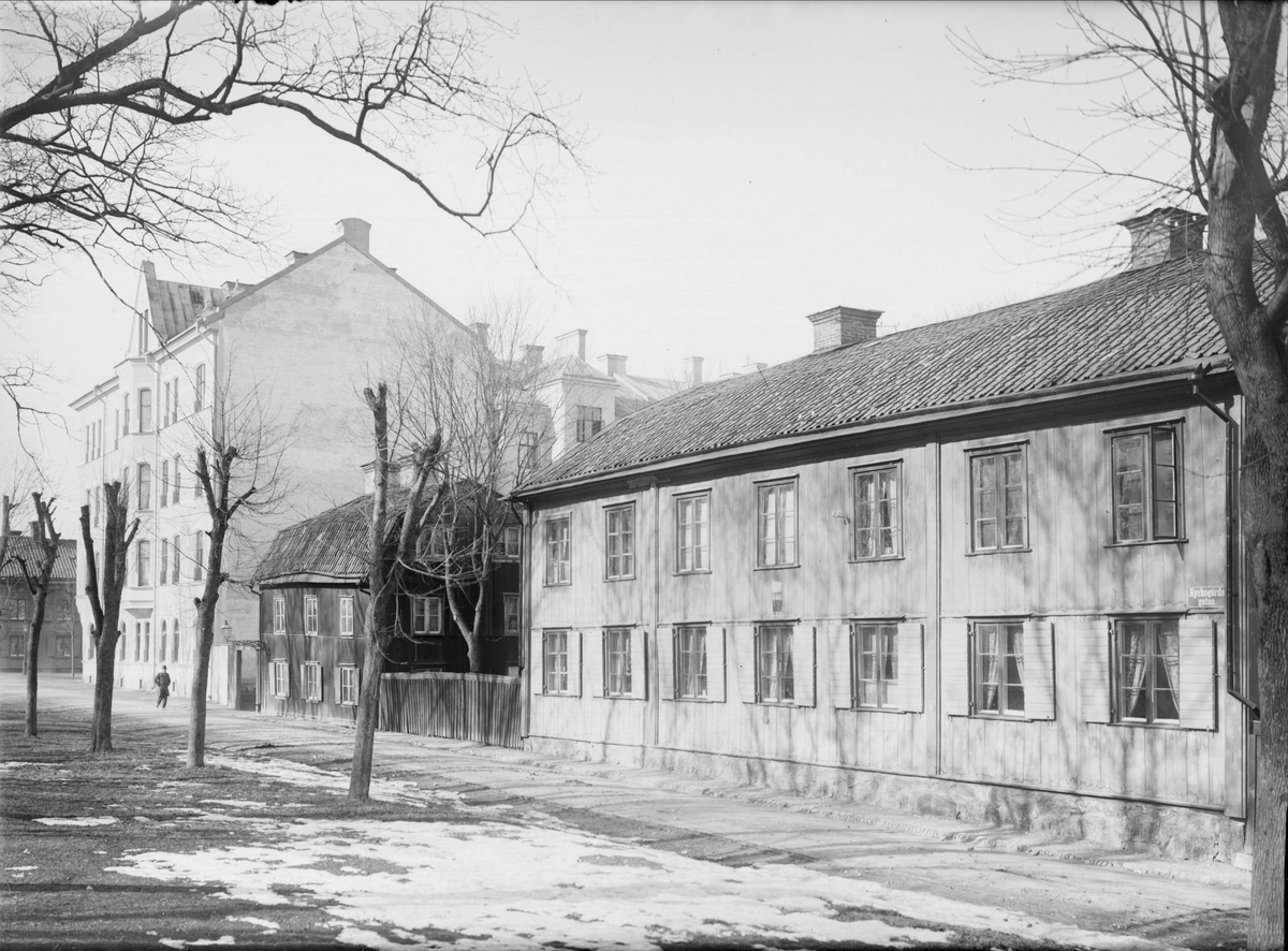 Alfred Dahlgren, Kyrkogårdsgatan, kvarteret Kamphavet, Fjärdingen, Uppsala 1901 - 1902