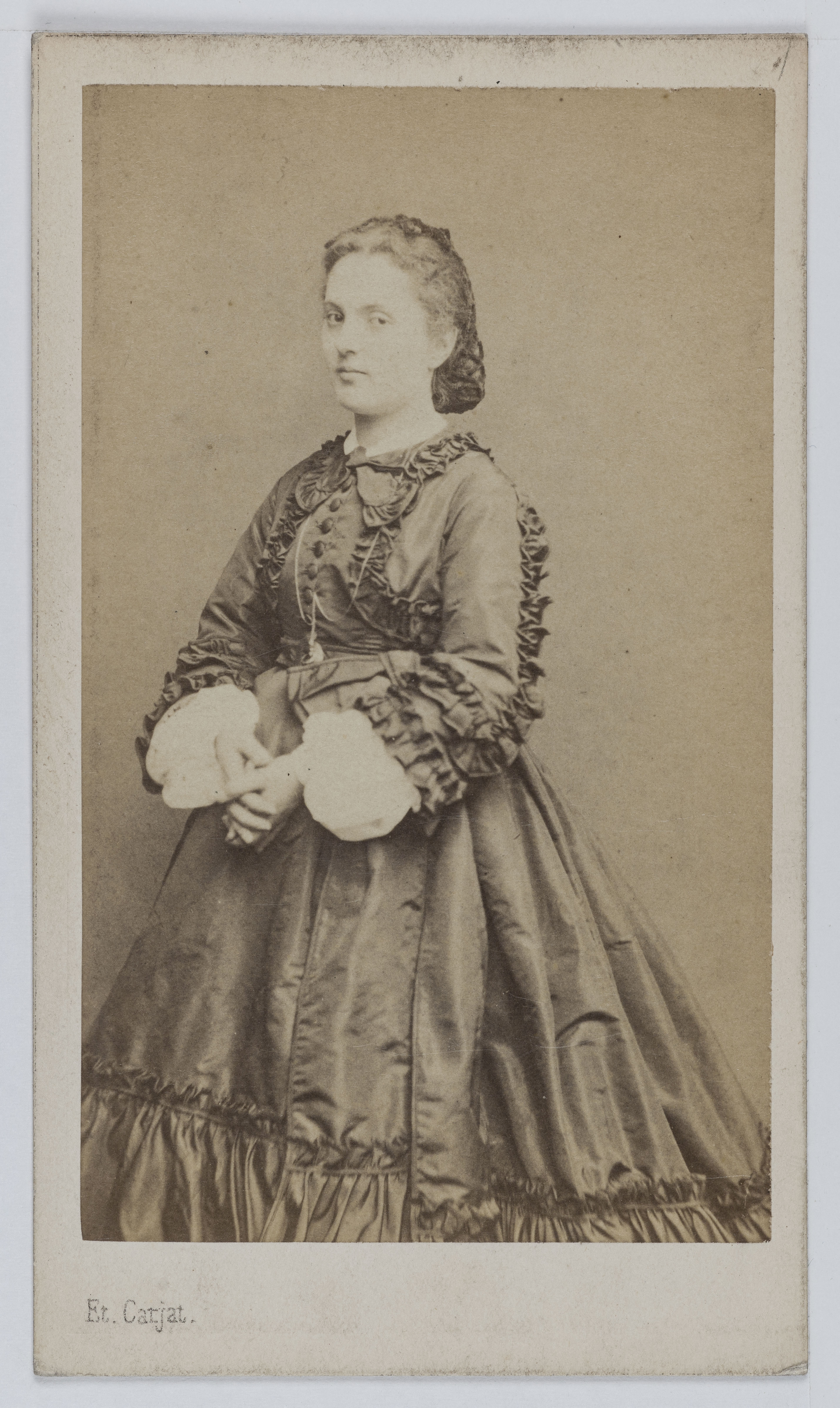 Carjat & Cie, Portrait d'Emilie Charlotte Cornu, dite Madame Provost, actrice au Théâtre du Palais Royal entre 1859 et 1865.