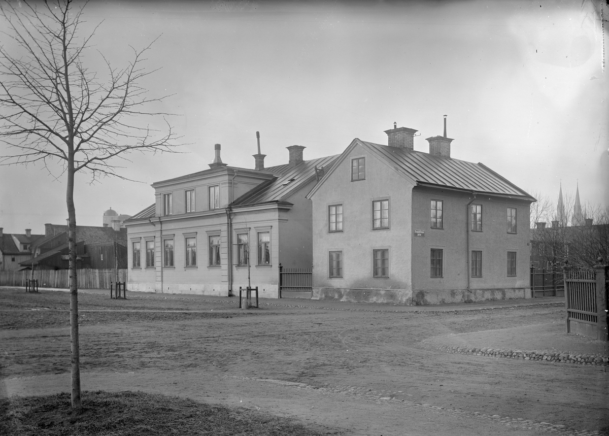 Henri Osti's Fotografiateliér, Bostadshus, Hamnesplanaden - Dragarbrunnsgatan, Uppsala 1898