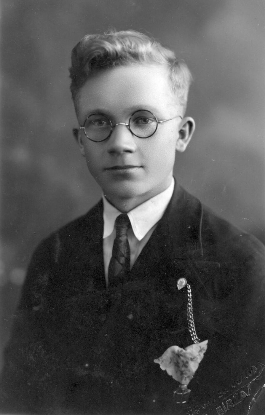 Petras Ločeris, Petras Januševičius iš Šlepščių su Lietuvių tautininkų sąjungos ir šaulio ženklais