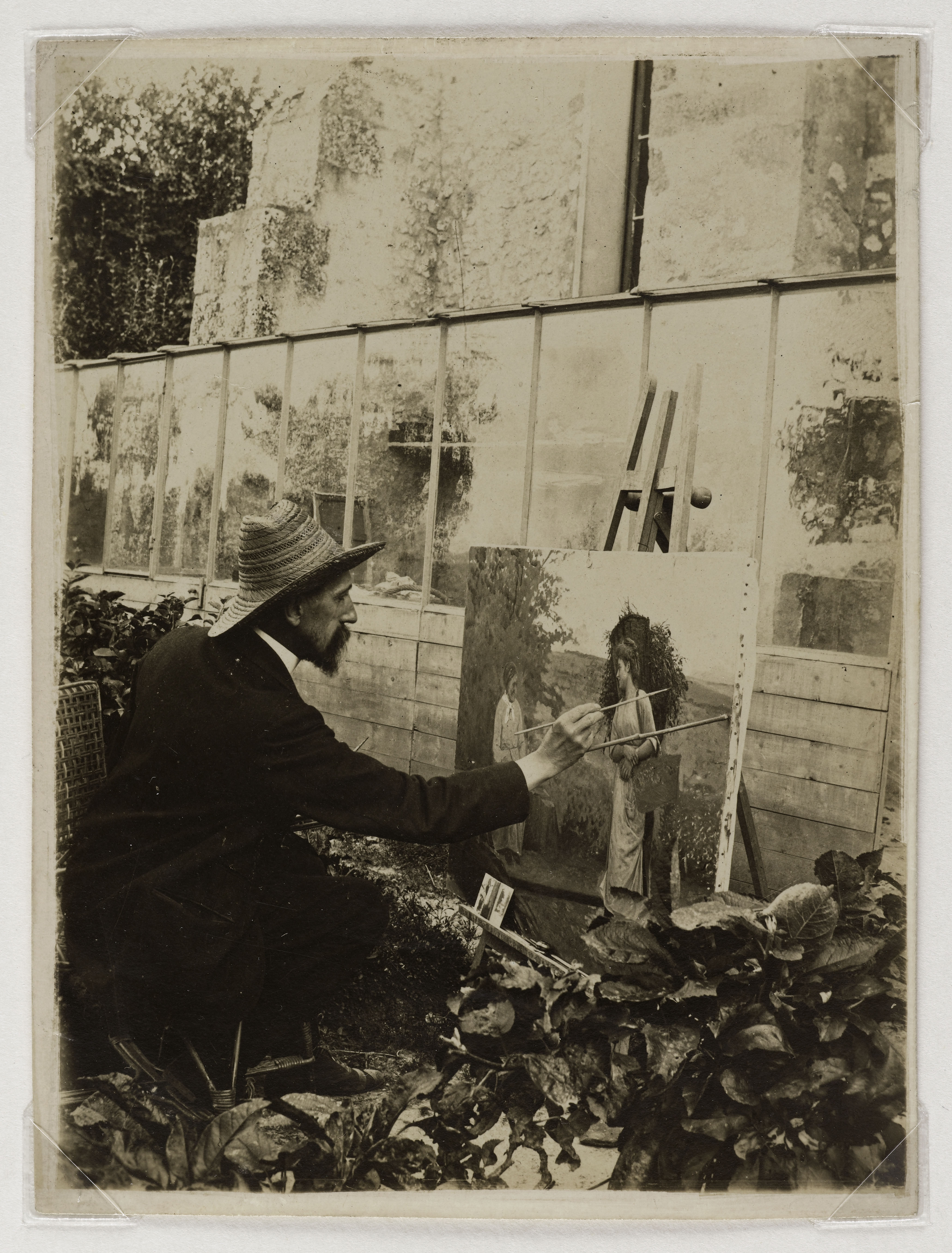 Anonyme, Portrait du peintre Bellanger peignant dans un jardin de profil