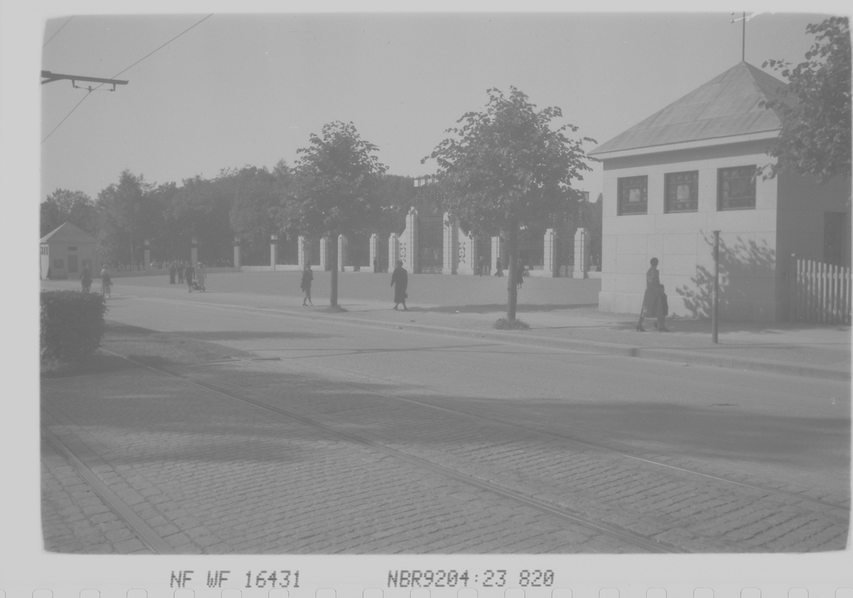 Anders Beer Wilse, Prot: Vigelandsporten fra Kirkeveien 1942
