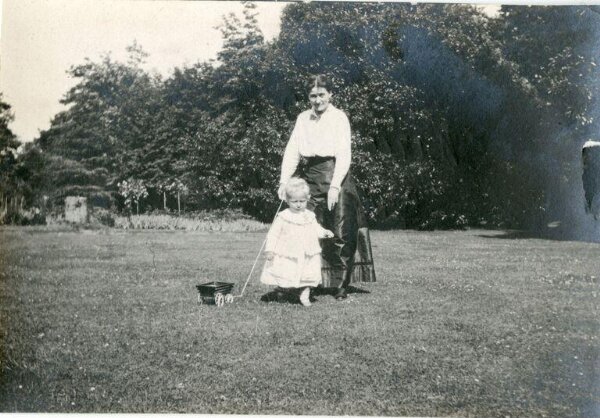 Unknown, Photograph
