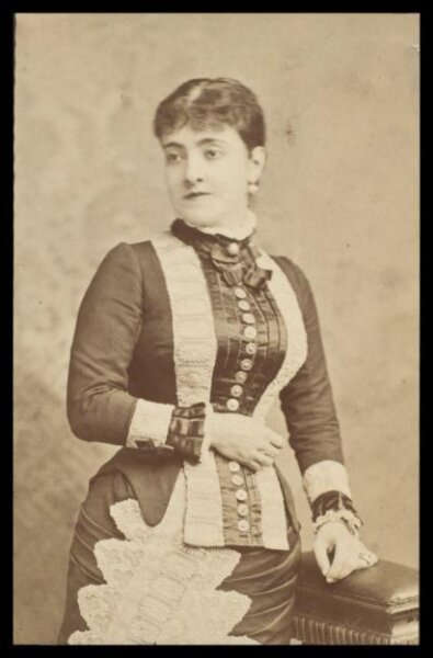 London Stereoscopic and Photographic Company, Guy Little Theatrical Photograph