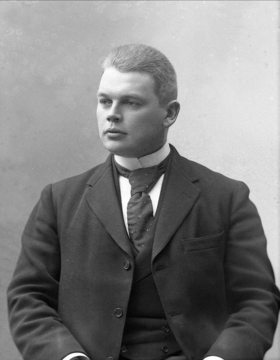 Gustav Borgen, NFB.31772