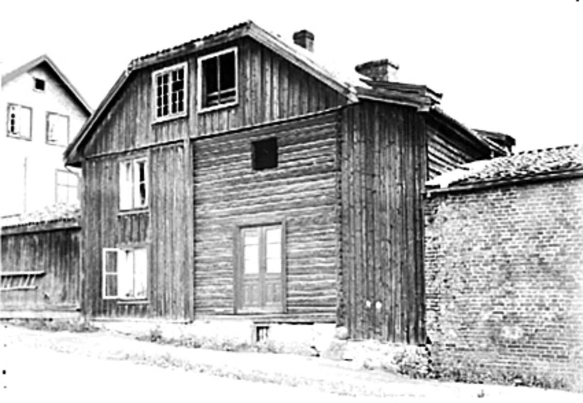 Anno Domkirkeodden, EKSTERIØR: UTHUSBYGNING, STORHAMARGATA. 24, HEIDMANNSGATE. 11