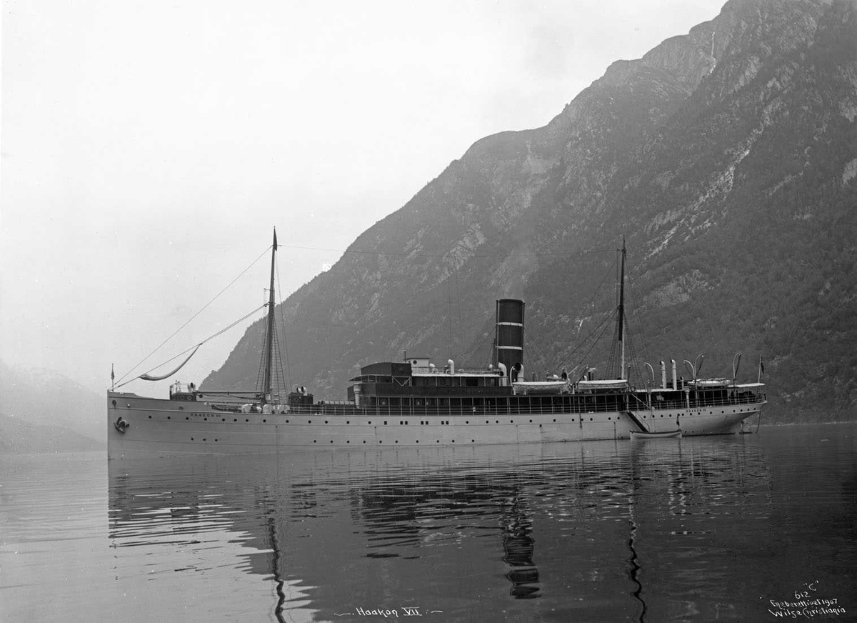 Anders Beer Wilse, Haakon VII (b. 1907, Trondhjems Mekaniske Verksted, Trondhjem), i Odda