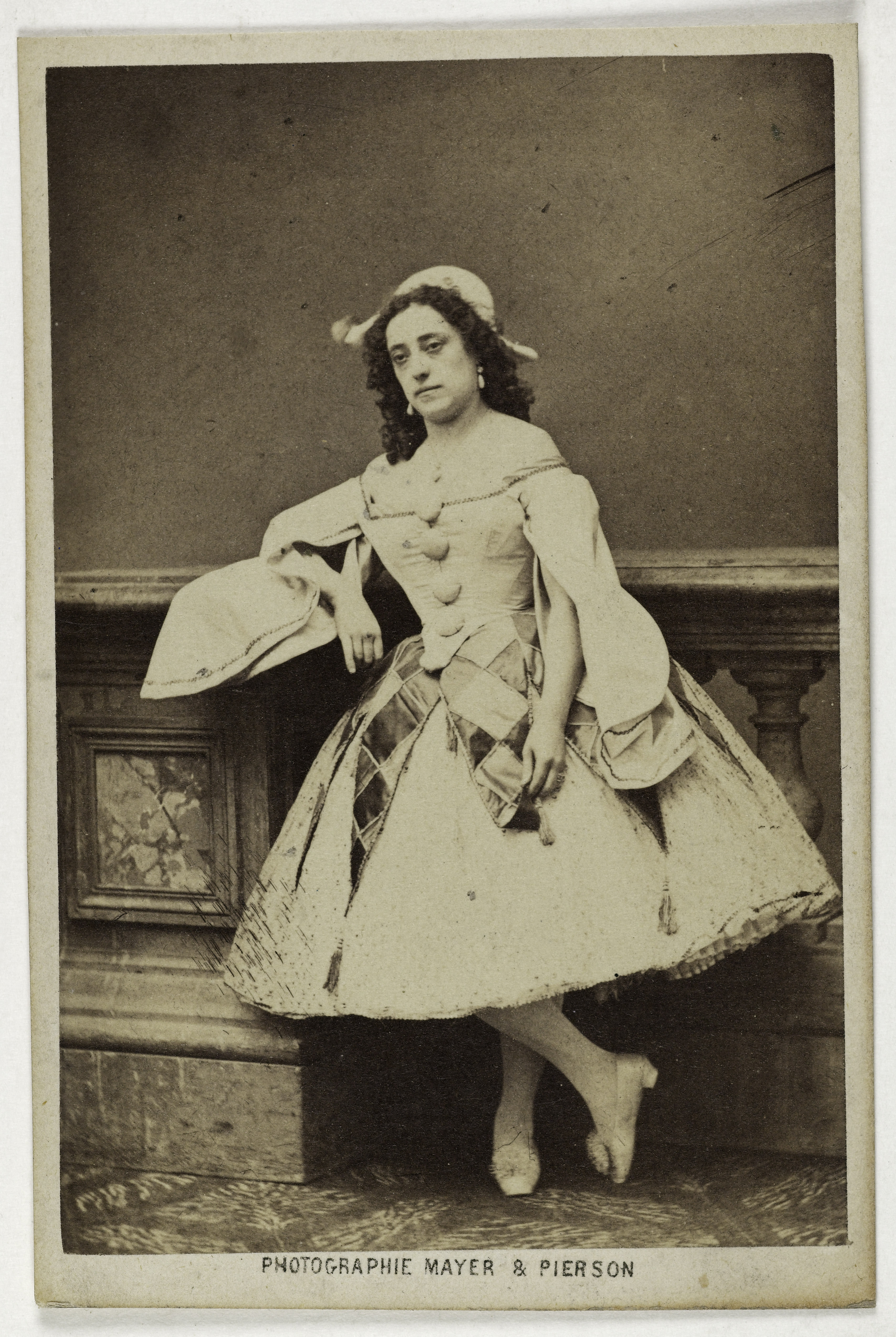 Mayer Frères et Pierson, Portrait d'Henriette, actrice au Théâtre des Délassements-Comiques.