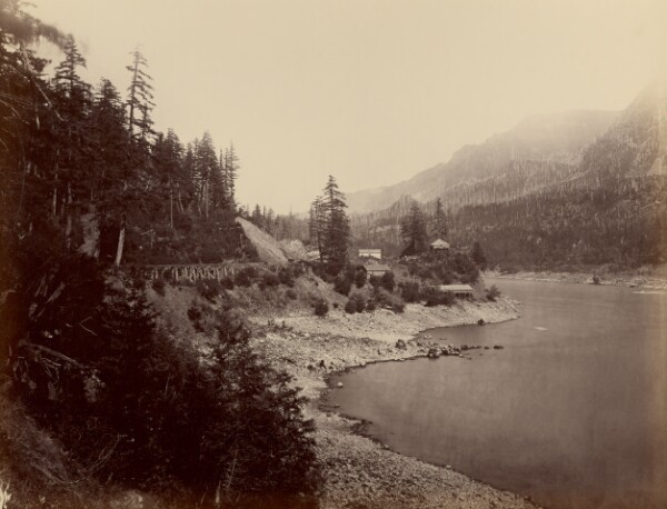 Carleton Watkins, [The Middle Block House, Columbia River]