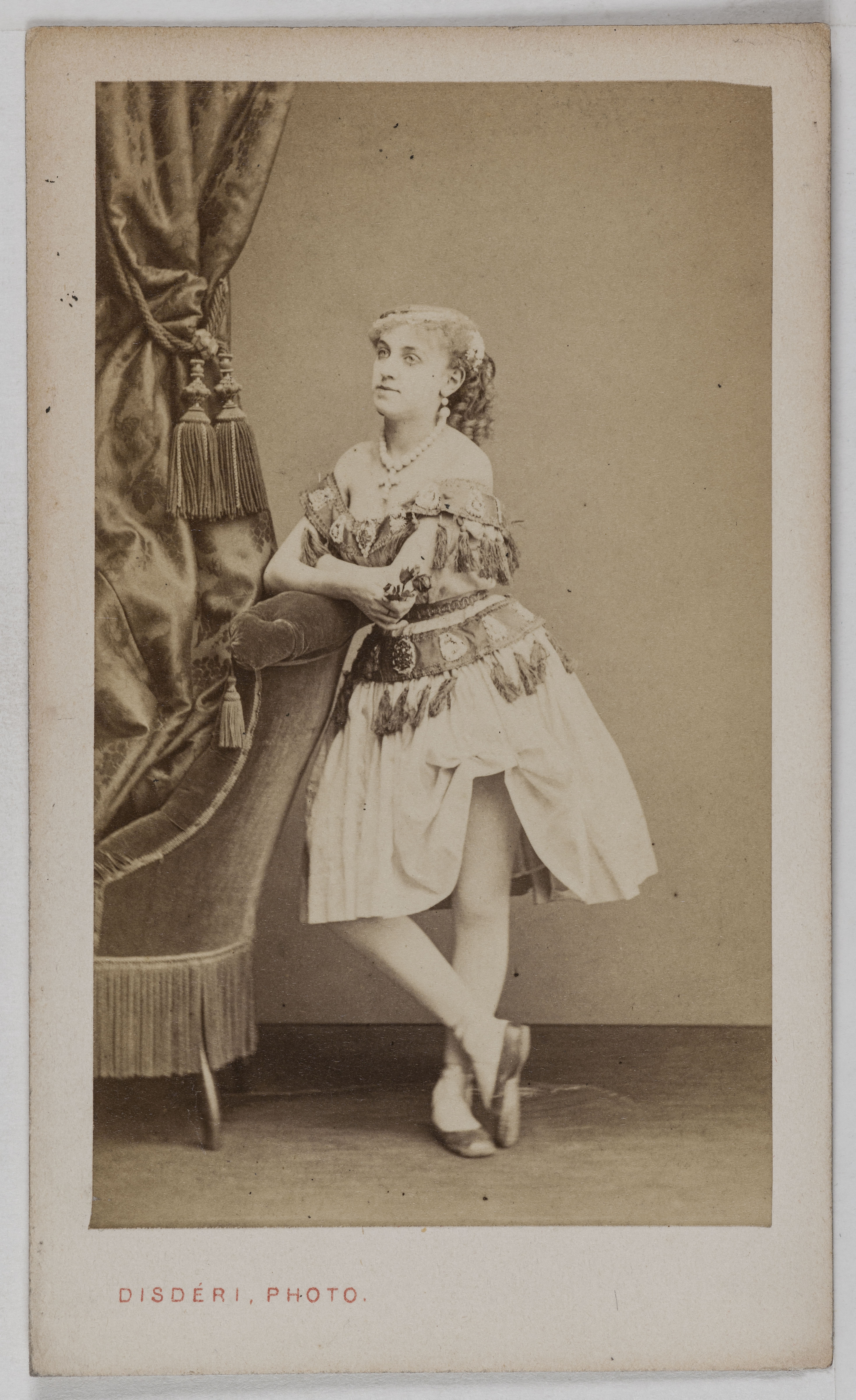 André-Adolphe-Eugène Disdéri, Portrait de Magny, (danseuse)