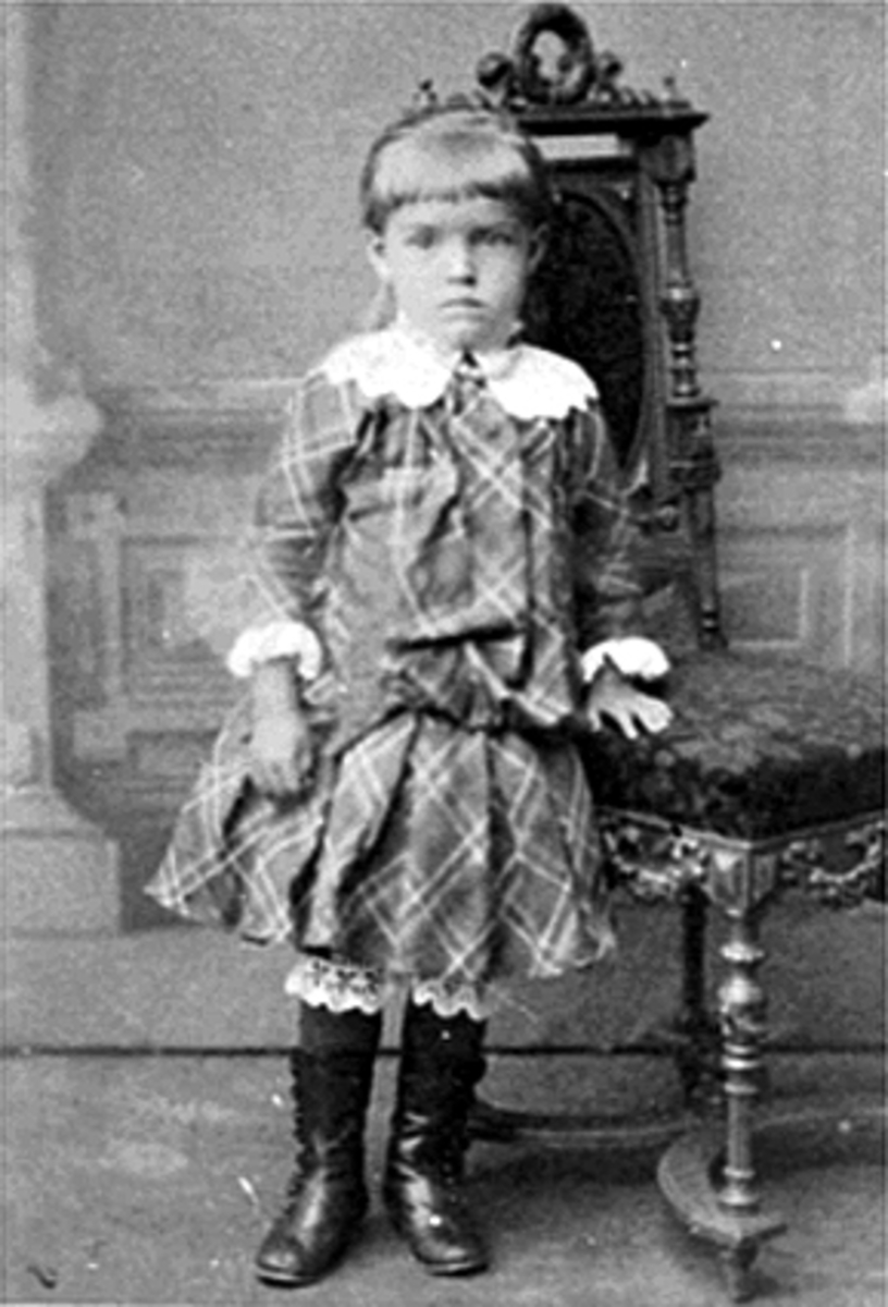 Anno Domkirkeodden, PORTRETT LOUISE GRANERUD, LITA JENTE