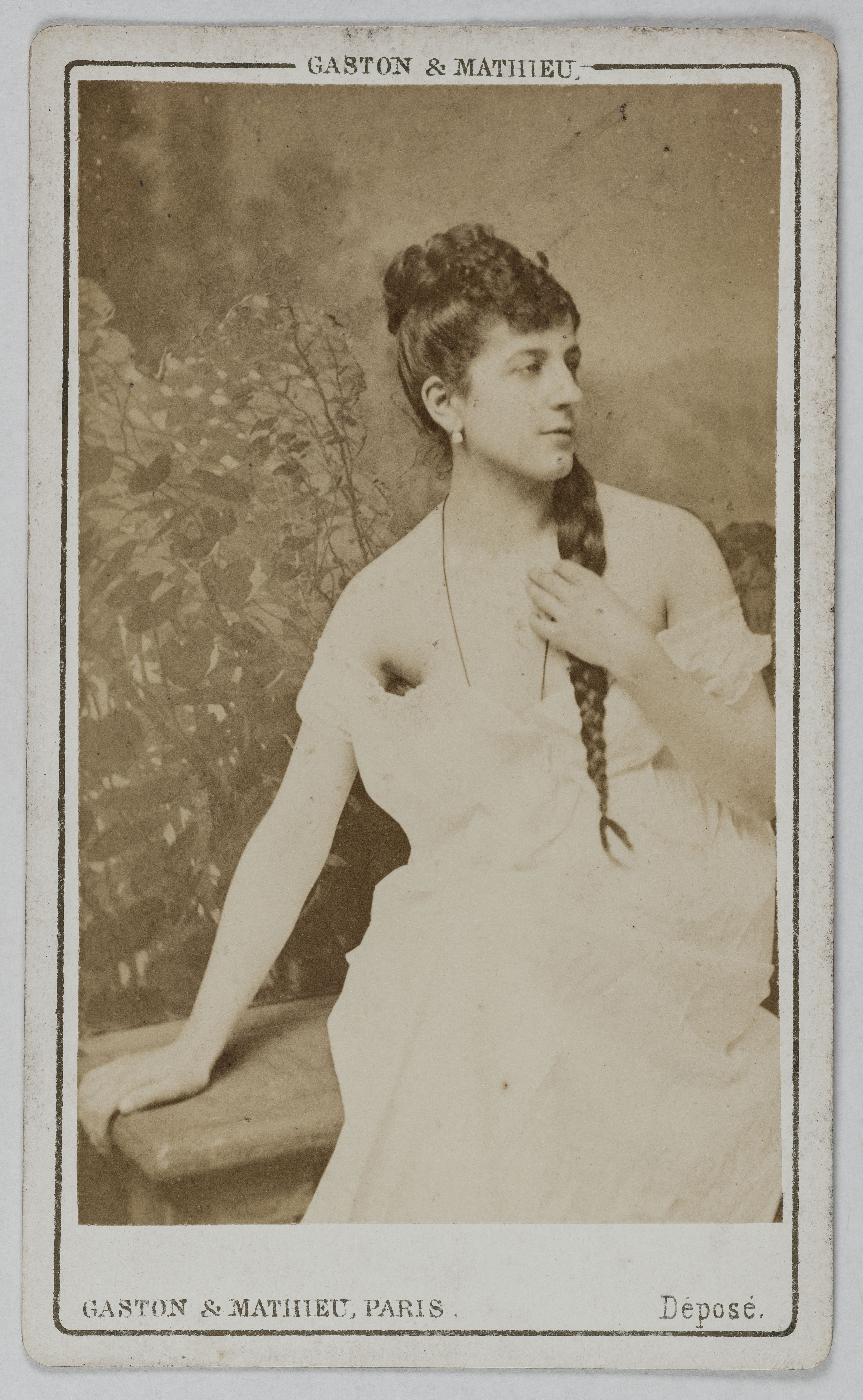 Mathieu & Cie Gaston, Portrait de Ferrani, (actrice)