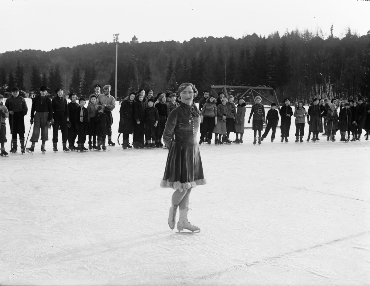 Paul Sandberg, Skating Woman with an Audience at Students Sports Place, Uppsala 1933