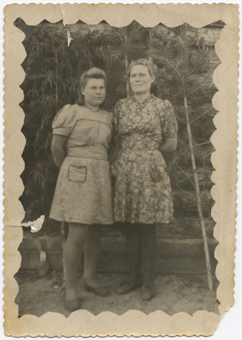 Nežinomas autorius, Viktorija Bekerytė ir Gražina Mikelionytė