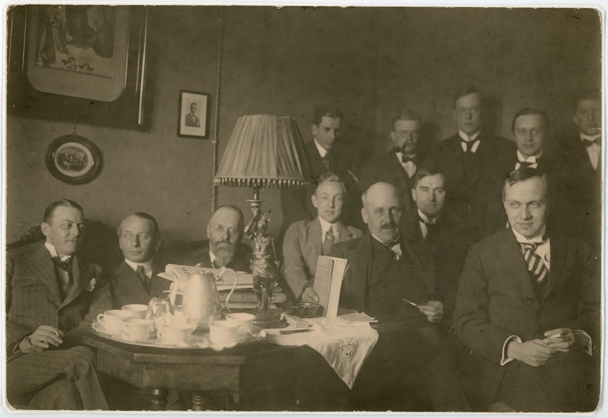 Okänd,, Arvid Hjalmar Ugglas matlag, Börjegatan 3, Uppsala omkring 1920