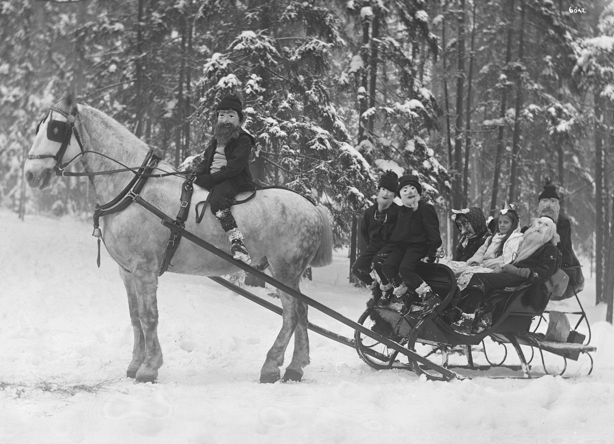 Anders Beer Wilse, Prot: Maias Drøm - Kjørende i Sleden 1907